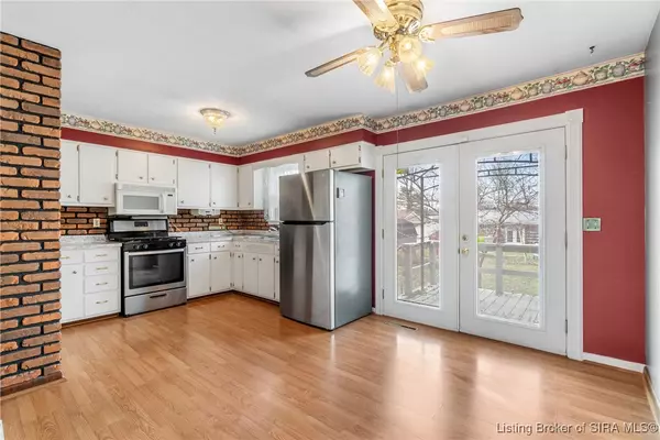 Clarksville, IN 47129,925 Redwood DR