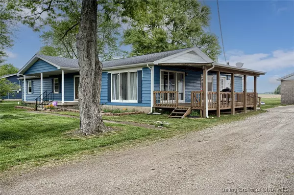 104 Melanie LN, Charlestown, IN 47111