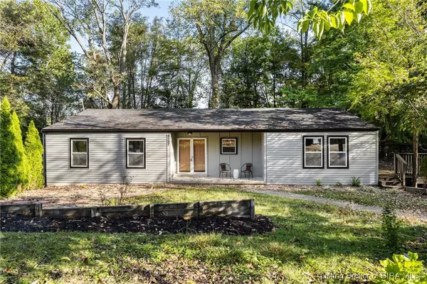 4107 Emma Lou DR, Floyds  Knobs, IN 47119