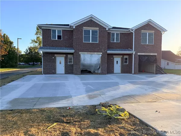 2020 N Greentree BLVD, Clarksville, IN 47129