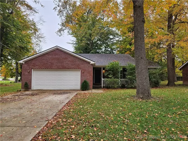 811 Beechwood DR, Sellersburg, IN 47172