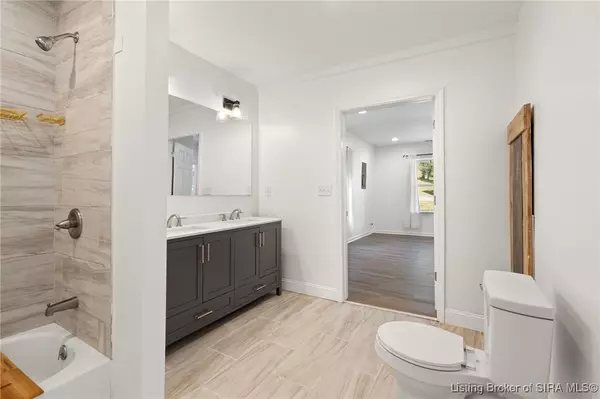 Corydon, IN 47112,207 N Maple ST