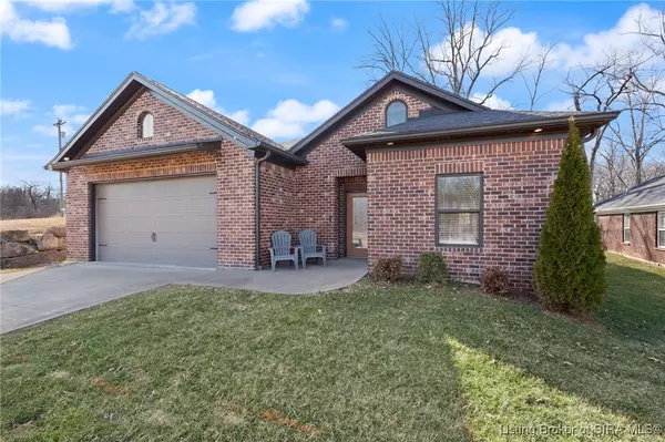 7 Old Capitol Ridge NE, Corydon, IN 47112