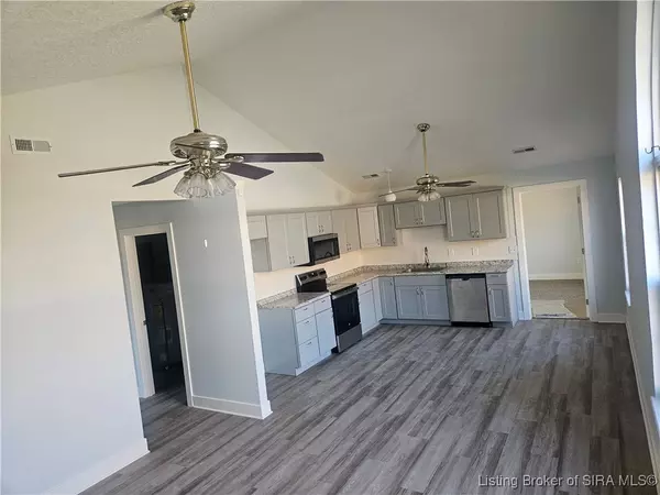 Pekin, IN 47165,603 W Kristie AVE