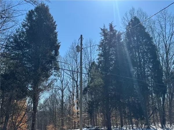 English, IN 47118,2 In-237