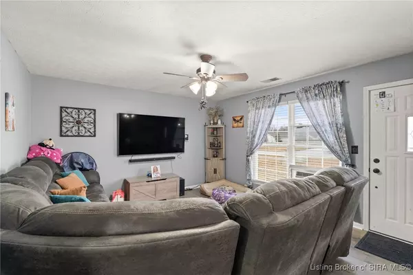 Palmyra, IN 47164,1671 Parkwood CT NE