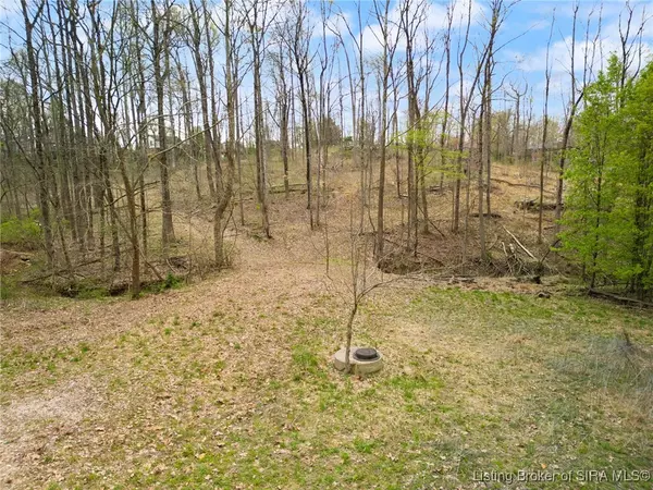 Floyds  Knobs, IN 47119,Erin CT