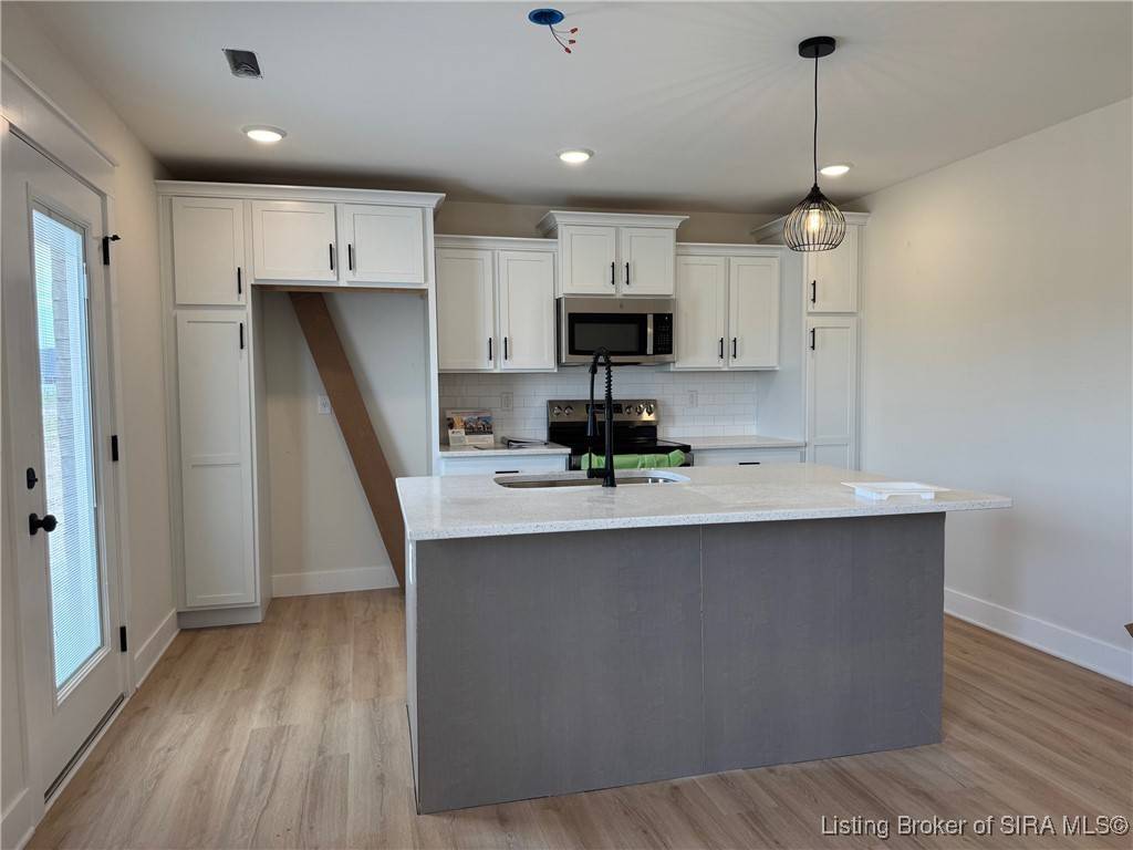 Jeffersonville, IN 47130,5106 Woodstone CIR #LOT 159