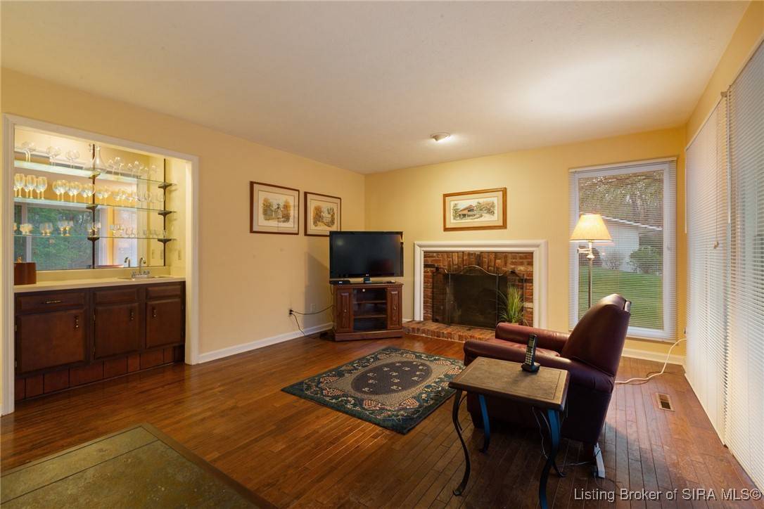 Sellersburg, IN 47172,622 N Forrest DR