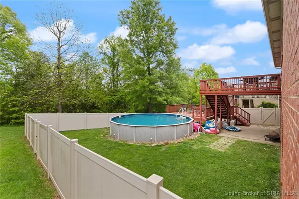 Memphis, IN 47143,807 Graceland DR