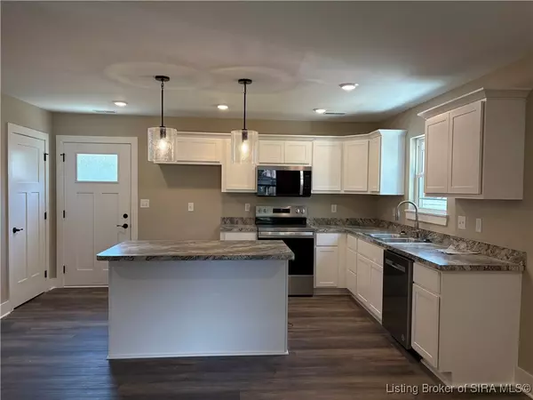 Jeffersonville, IN 47130,104 Mary ST