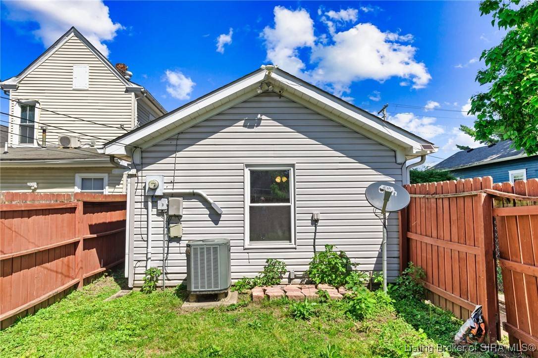 New  Albany, IN 47150,1410 Ekin AVE