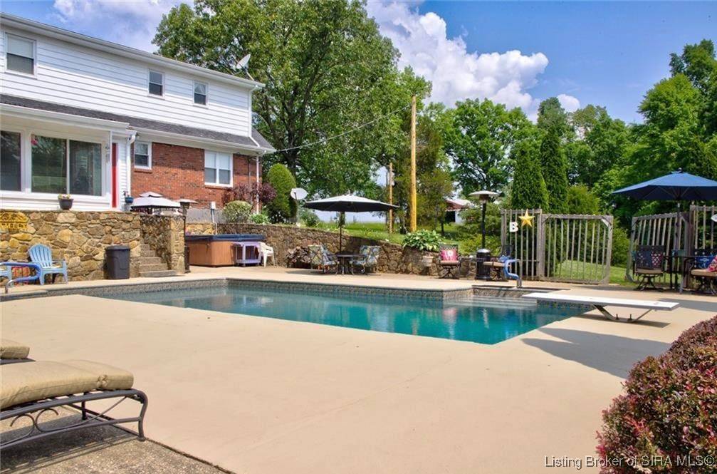 Elizabeth, IN 47117,10620 Lambs Ridge RD SE