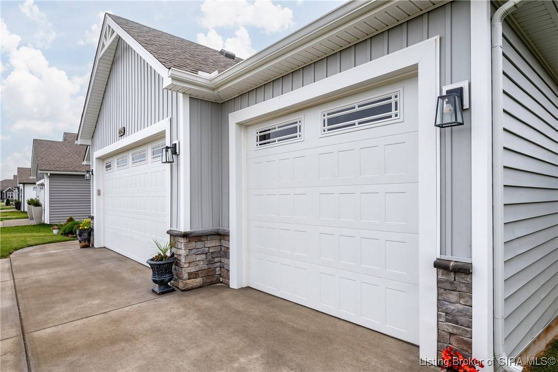 Jeffersonville, IN 47130,4242 Recreation WAY