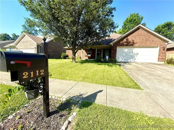 2112 Sterling Oaks DR, Sellersburg, IN 47172