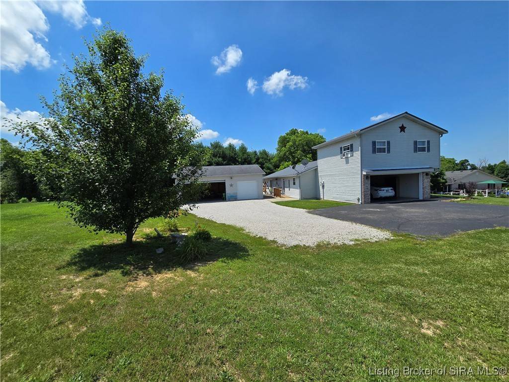 Salem, IN 47167,3305 E Randy LN