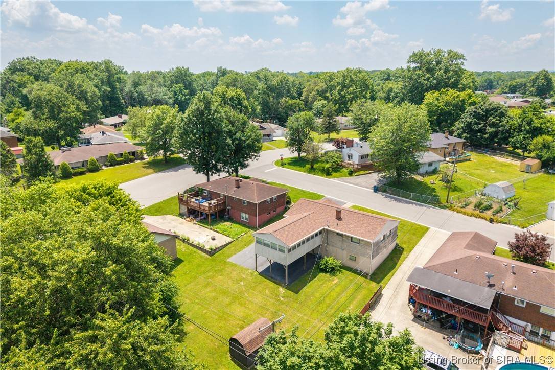 Sellersburg, IN 47172,917 Parallel AVE