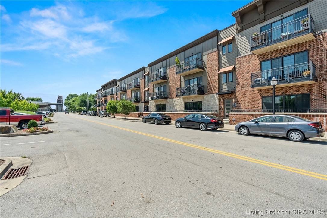 Jeffersonville, IN 47130,227 Mulberry ST