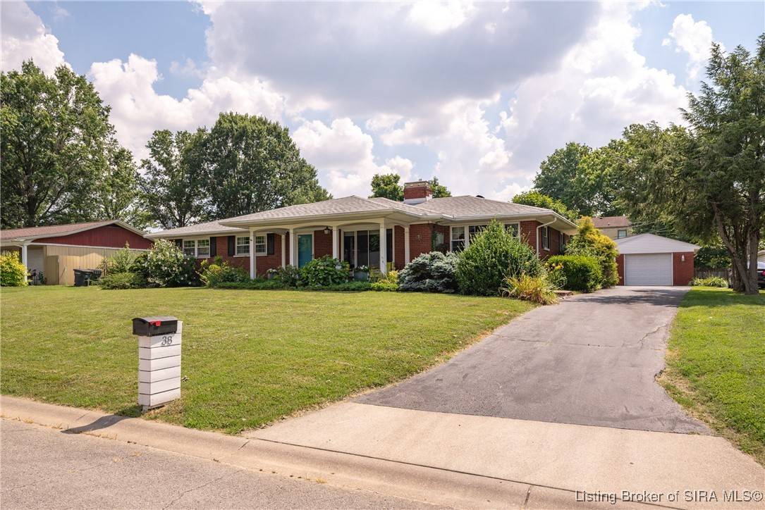 Jeffersonville, IN 47130,38 Carlotia DR