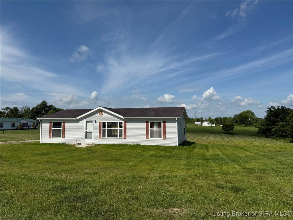 4203 Cook LN, English, IN 47118