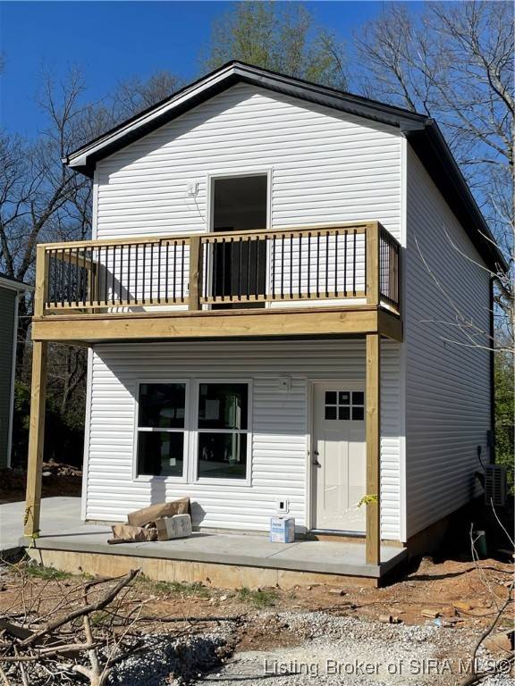 Charlestown, IN 47111,348 Clark RD