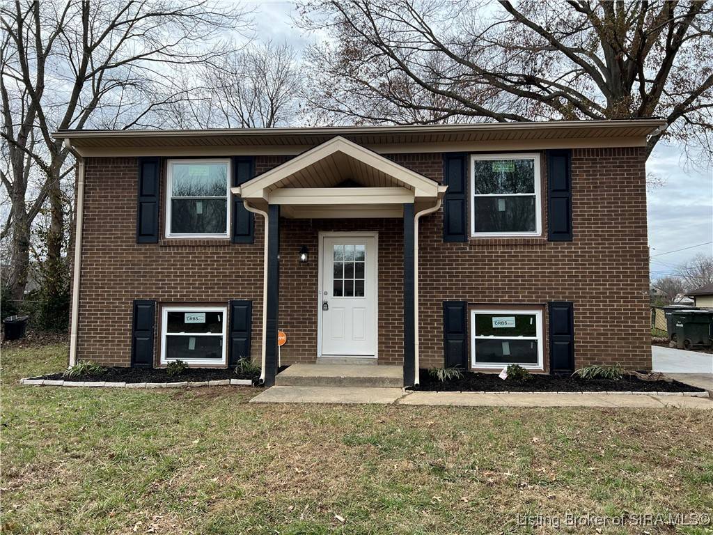 325 Hawthorne DR, Jeffersonville, IN 47130