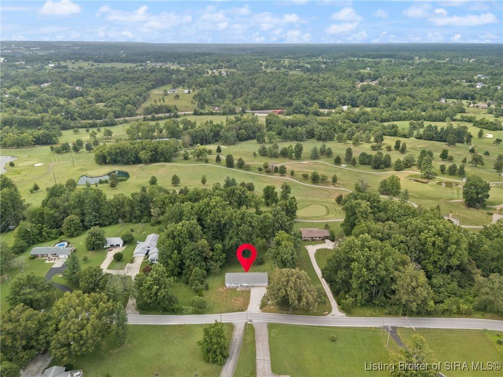 1050 Country Club RD NE, Corydon, IN 47112
