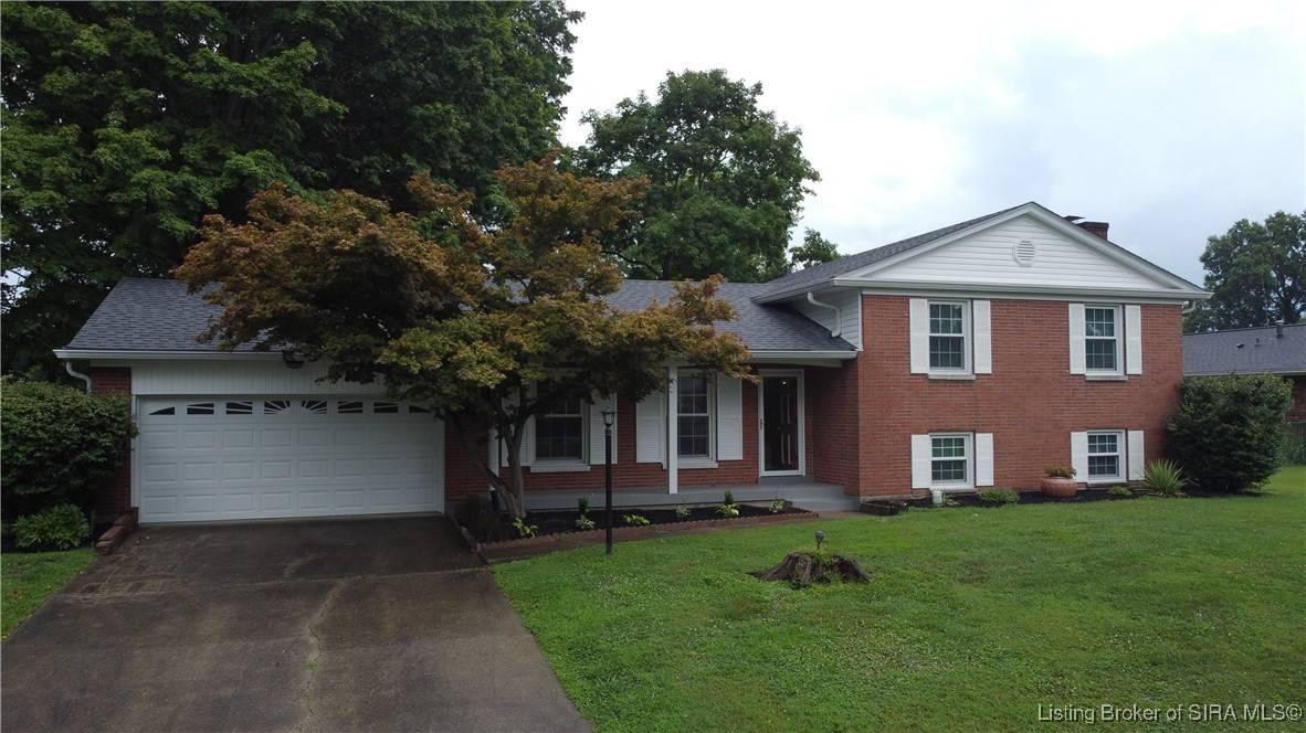 1435 Bellemeade DR, New  Albany, IN 47150