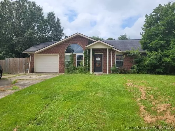 599 N Susan WAY, Pekin, IN 47165
