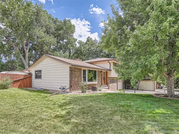 Arvada, CO 80005,8462 Yarrow CT