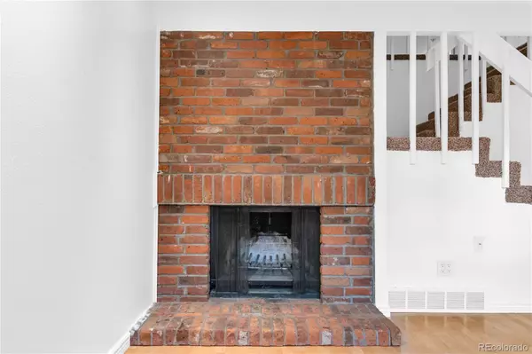 Centennial, CO 80122,2676 E Easter AVE