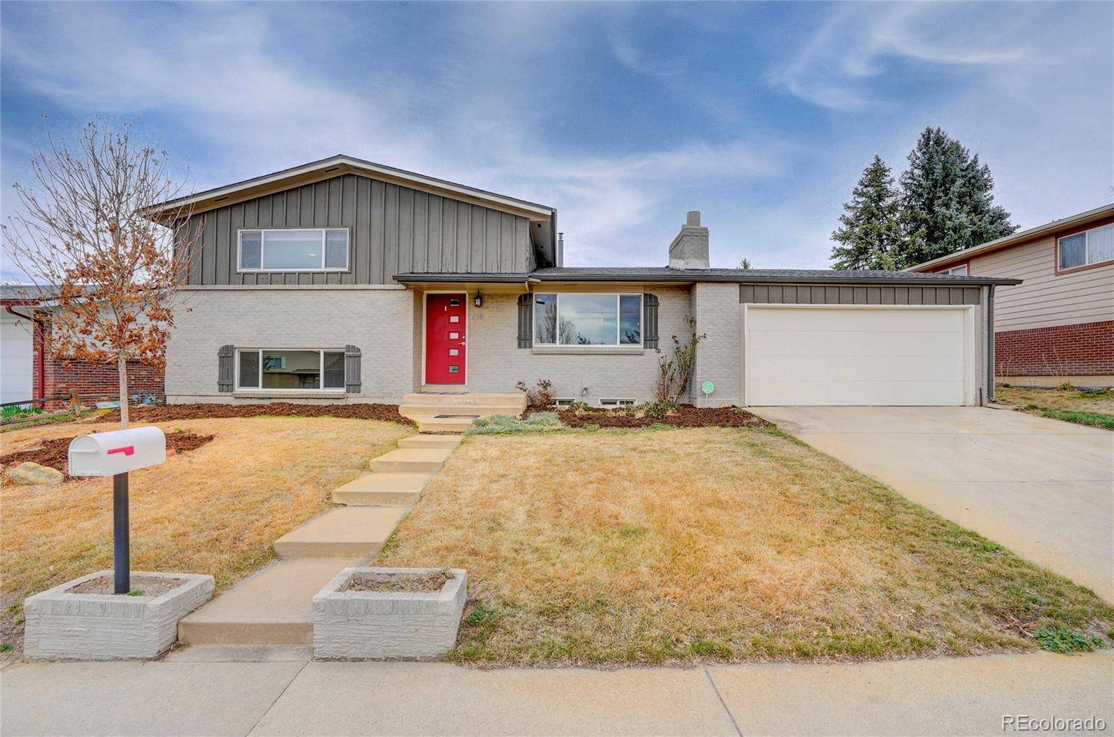 218 Pikes Peak PL, Longmont, CO 80504