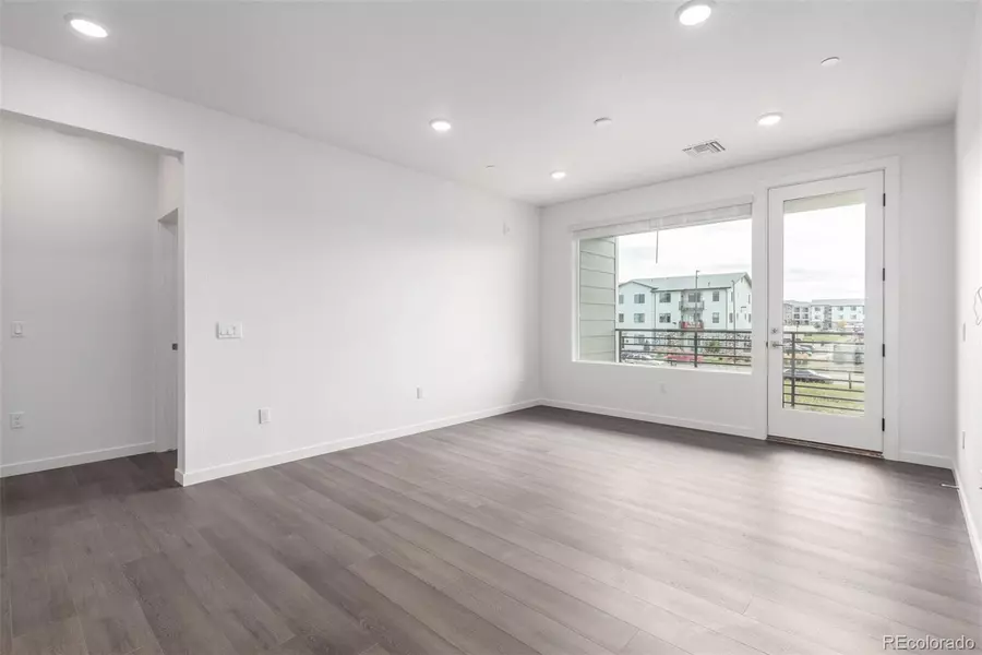 6153 N Ceylon ST #308, Denver, CO 80249