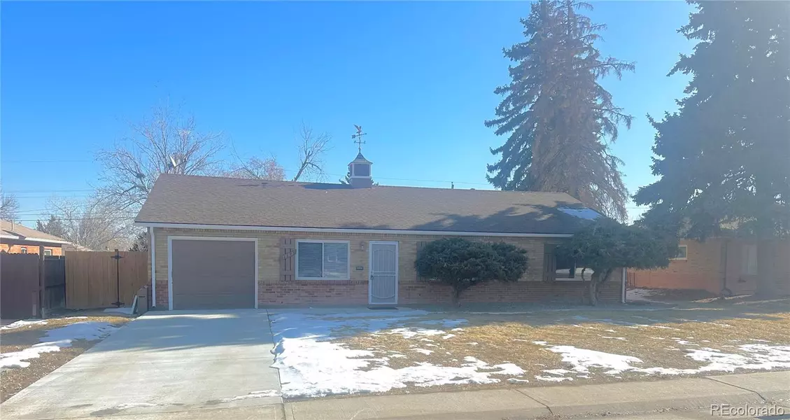 1120 Tucson ST, Aurora, CO 80011