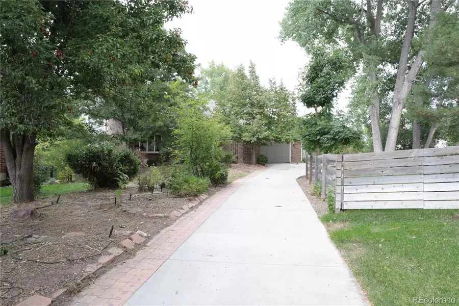 6515 W Hoover PL, Littleton, CO 80123