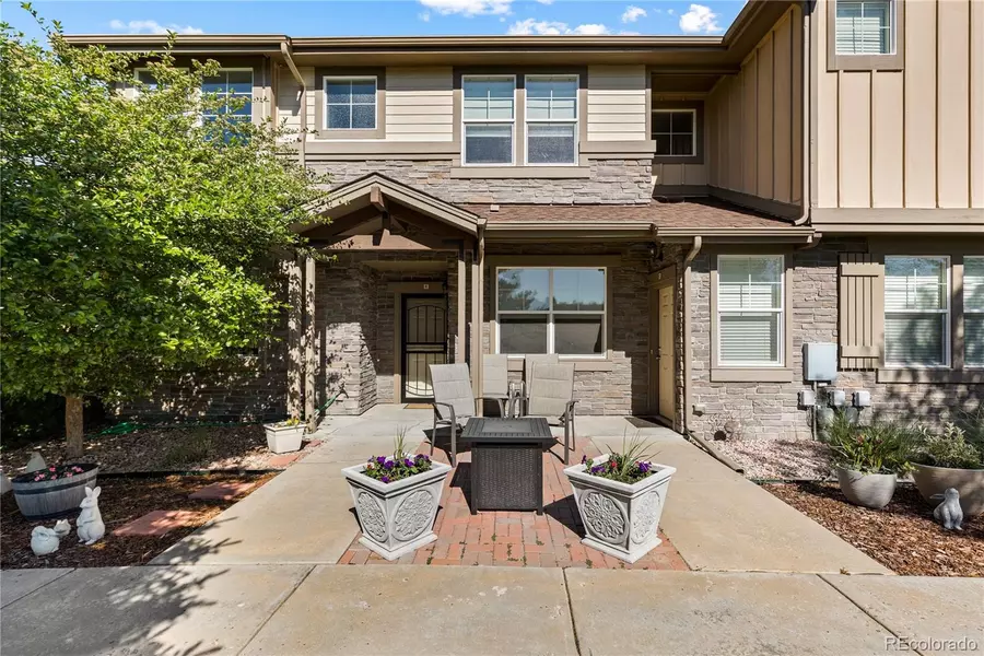 24976 E Calhoun PL #B, Aurora, CO 80016