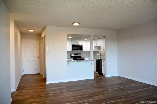 Aurora, CO 80014,13931 E Marina DR #613