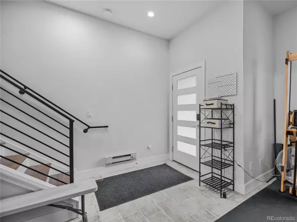 Denver, CO 80205,2350 Tremont PL #6