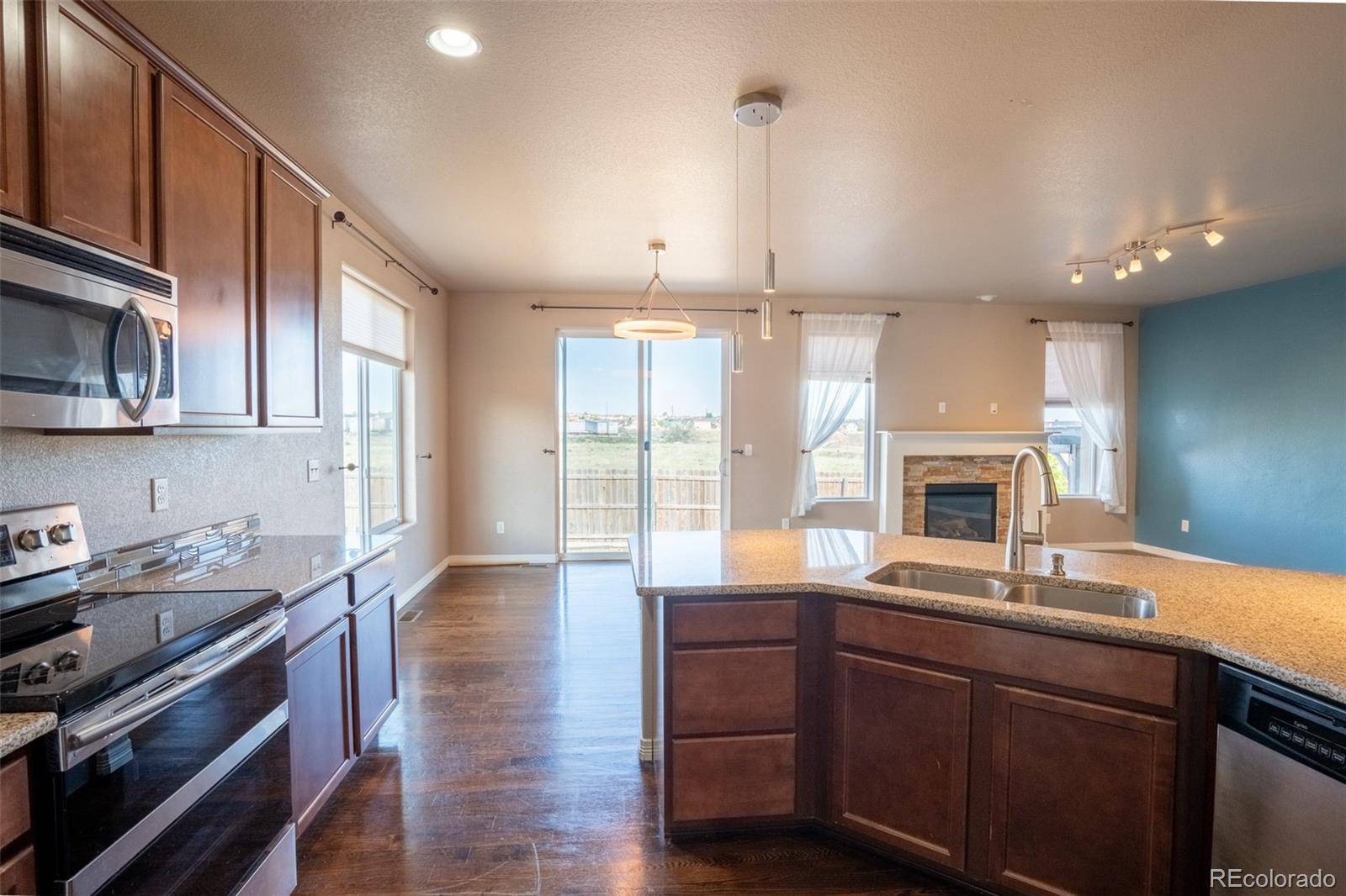 Colorado Springs, CO 80915,1985 Reed Grass WAY