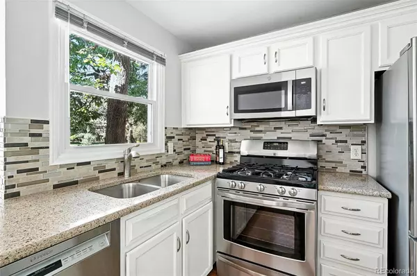 Centennial, CO 80121,6401 S Forest ST