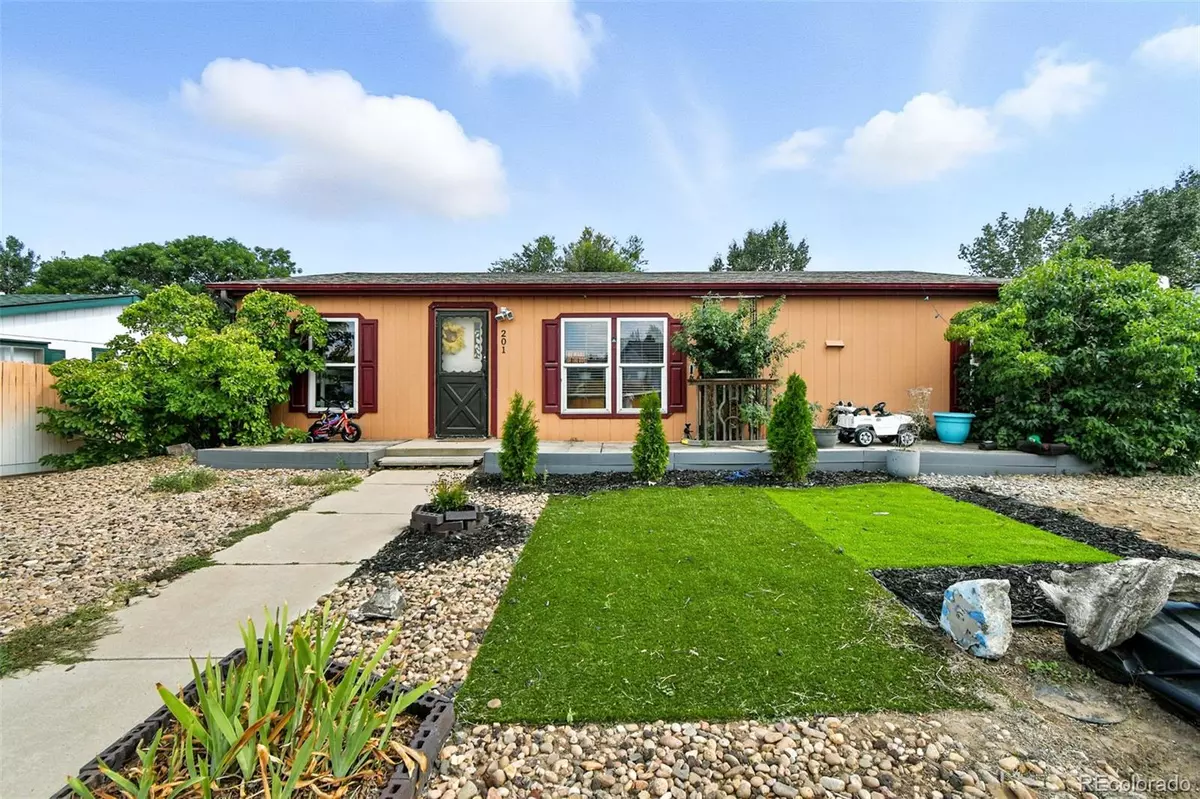 Lochbuie, CO 80603,201 Spruce AVE