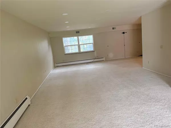 Denver, CO 80237,3511 S Hillcrest DR #4