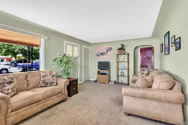 Denver, CO 80219,980 S Dale CT