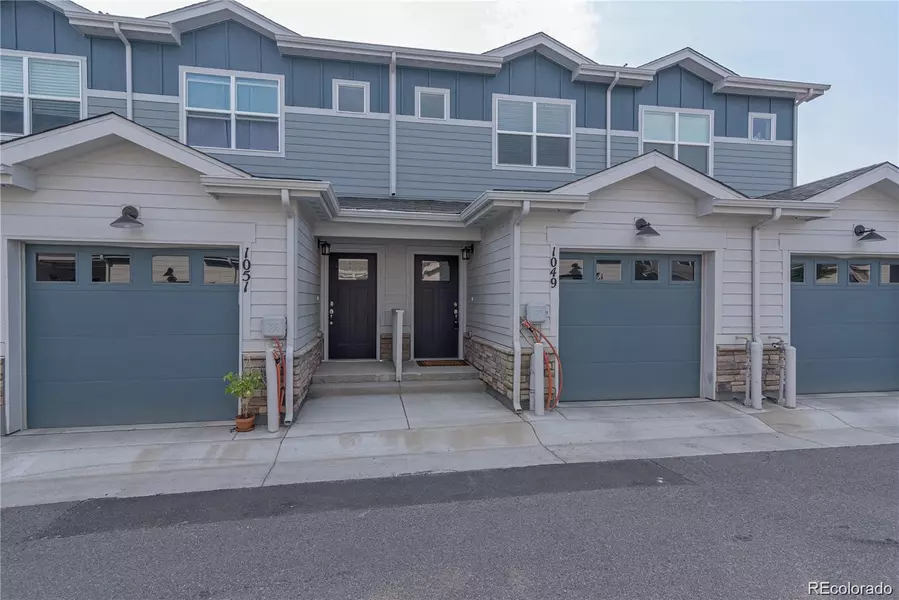 1049 Oak CIR, Lakewood, CO 80215