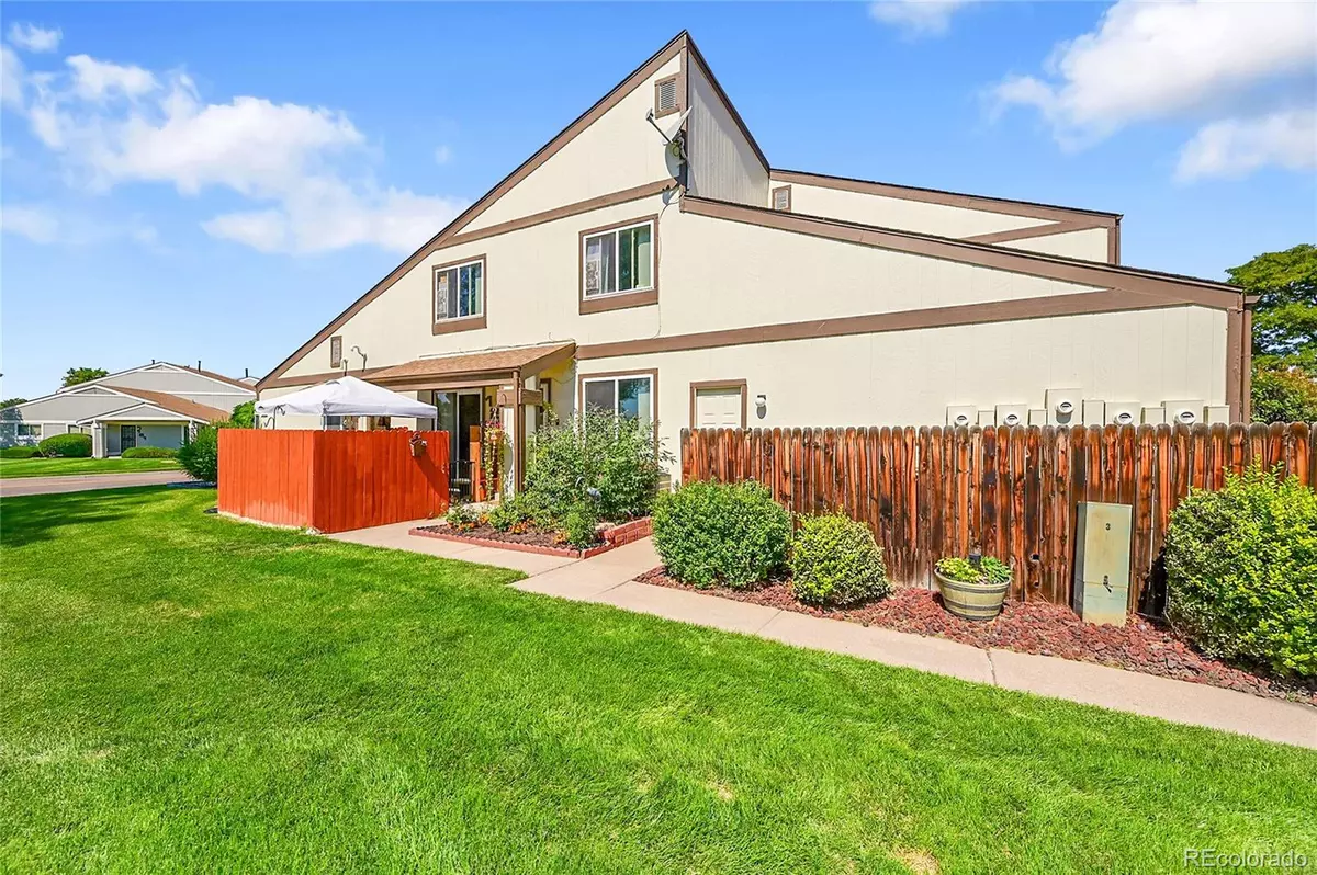 Arvada, CO 80003,8742 Pierce WAY #129