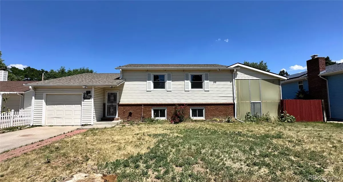 Aurora, CO 80011,1740 Bahama ST