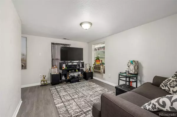 Lakewood, CO 80215,1679 Robb ST