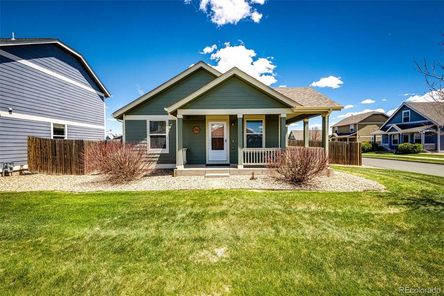 2706 Renshaw ST, Strasburg, CO 80136