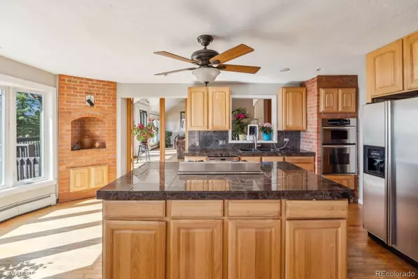 Golden, CO 80401,22081 Paradise CIR