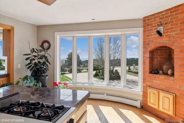 Golden, CO 80401,22081 Paradise CIR